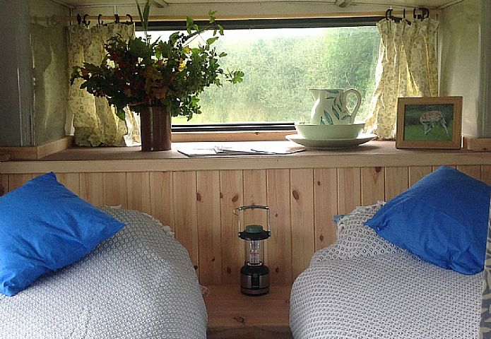 Stock Gaylard Glamping Bus Dorest - Parsons Camp